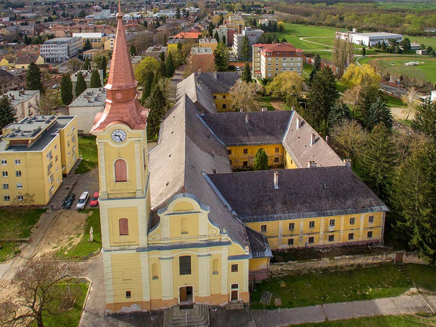 donjogradska-crkva-franjevacki-samostan2